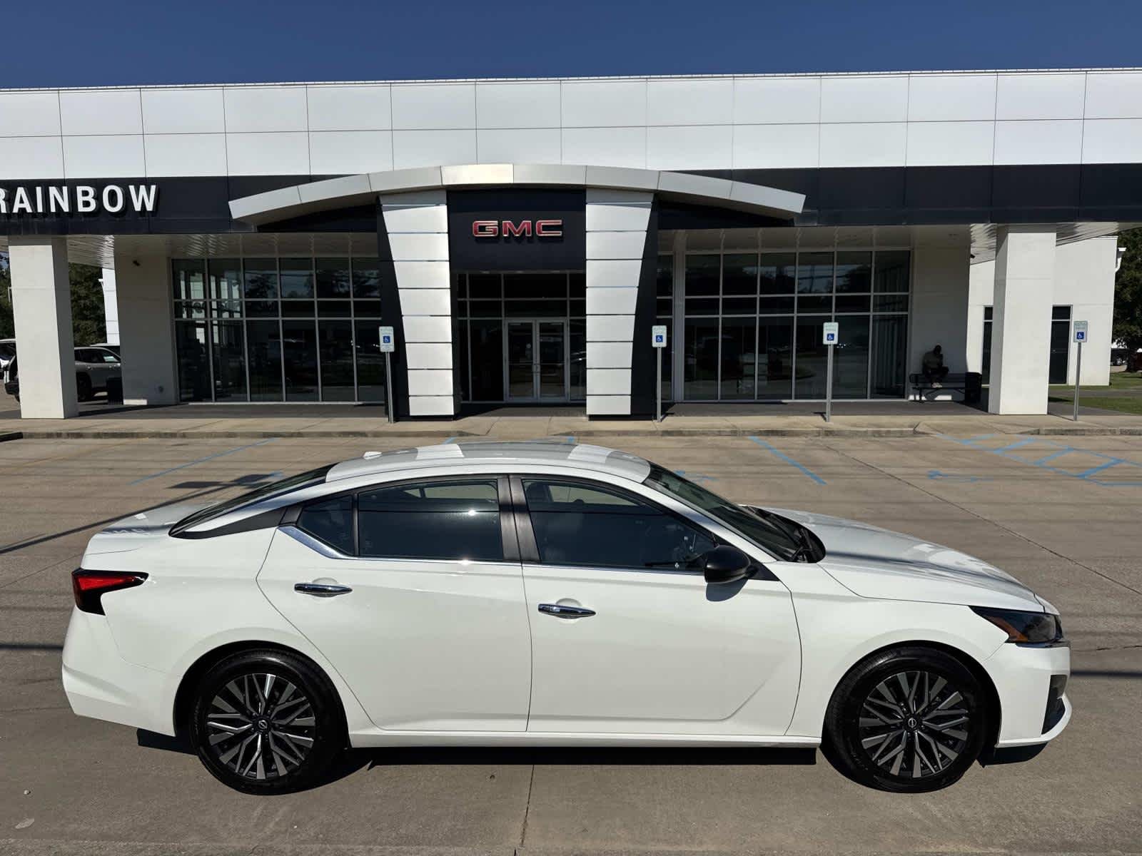 2025 Nissan Altima 2.5 SV's photo