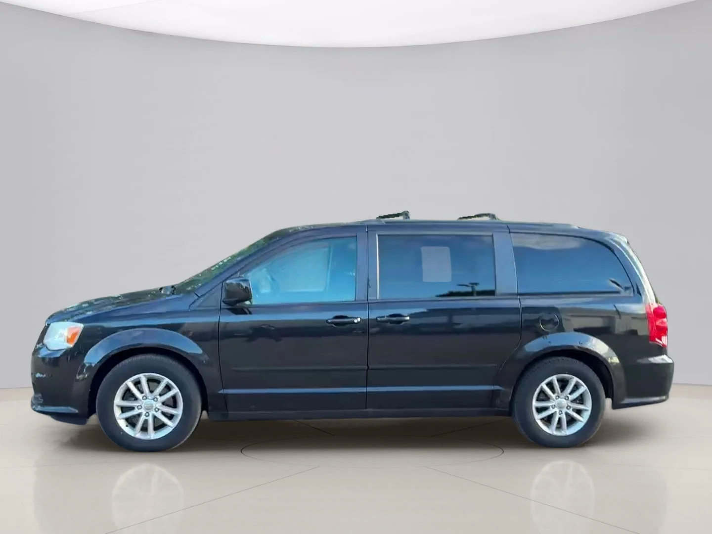 Used 2013 Black Dodge SXT image 2