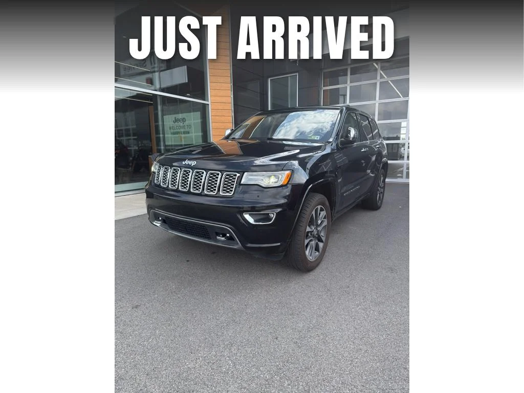 Used 2018 Diamond Black Crystal Pearlcoat Jeep Overland image 1