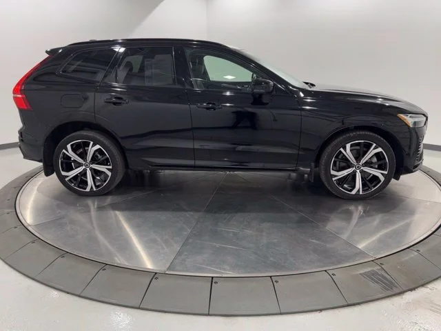Certified Used 2024 Onyx Black Volvo Ultimate image 5