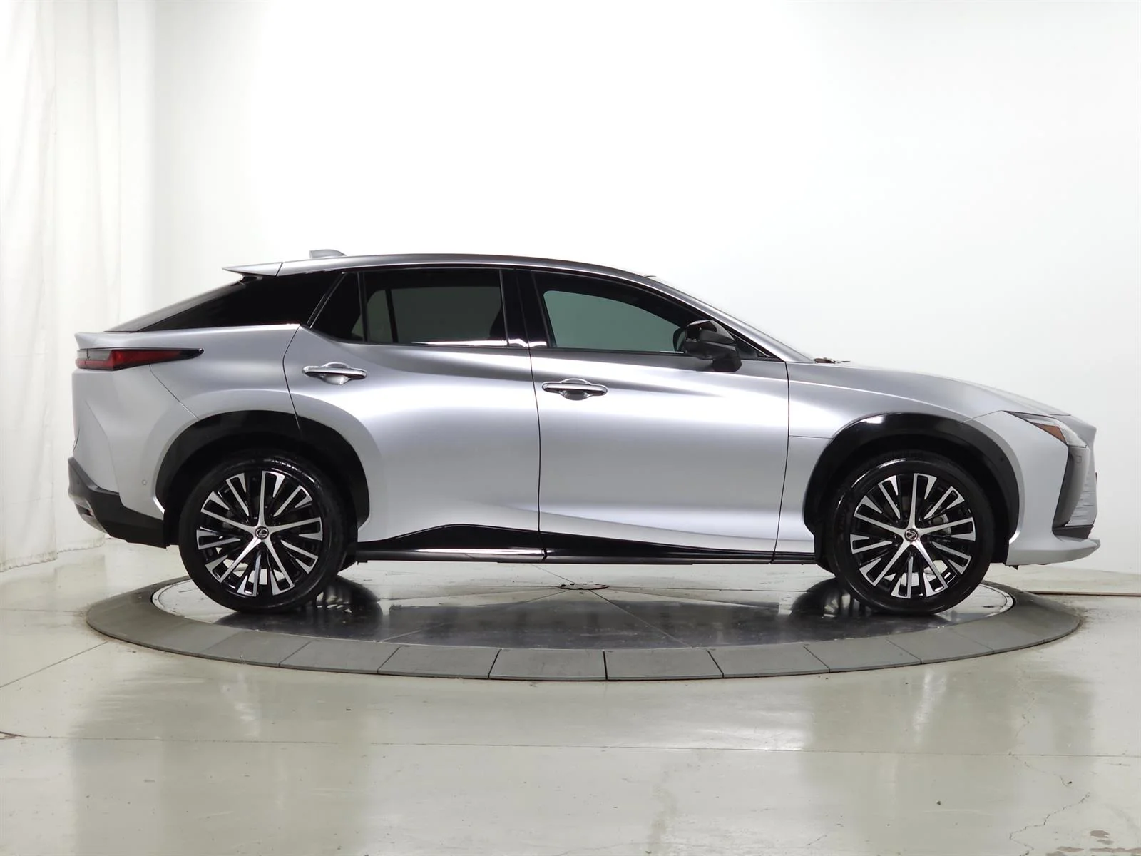 Certified Used 2023 Iridium Lexus LUXURY image 11
