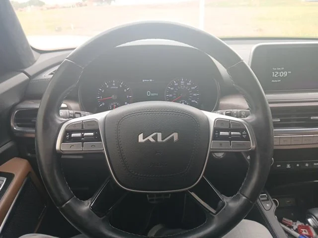 Used 2022 Gray Kia SX image 9