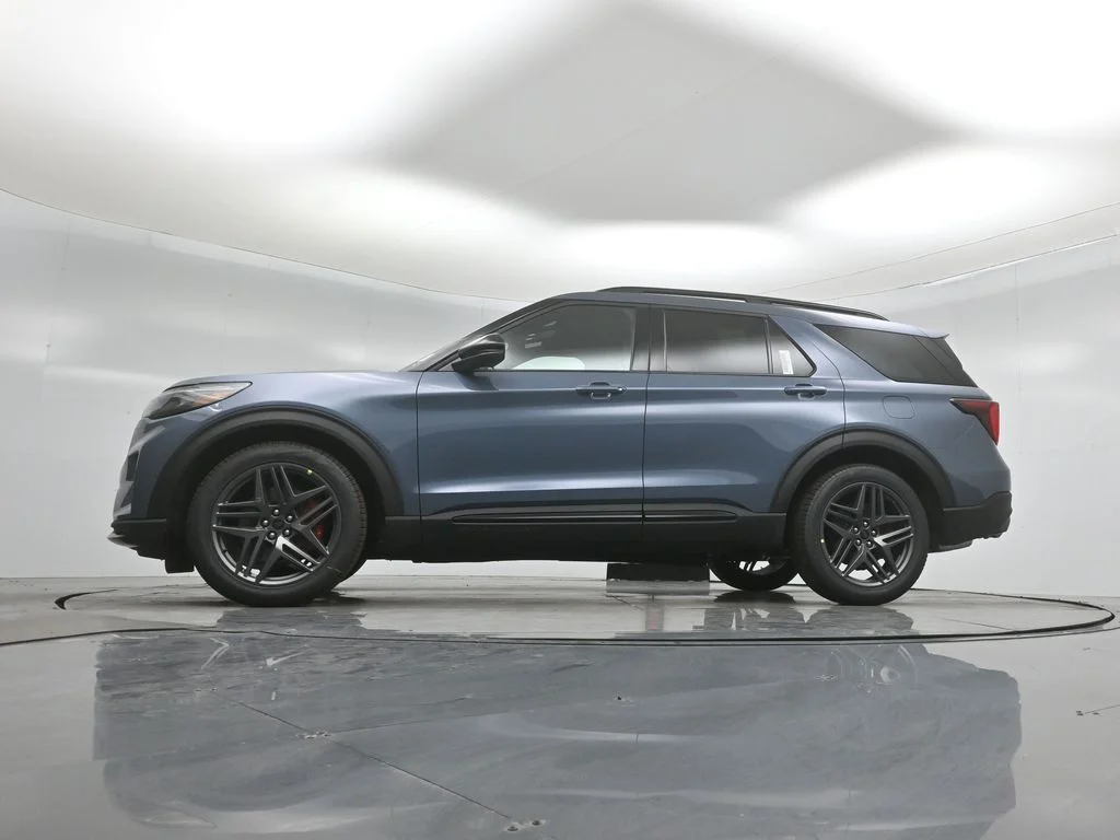 New 2026 Vapor Blue Metallic Ford ST image 51