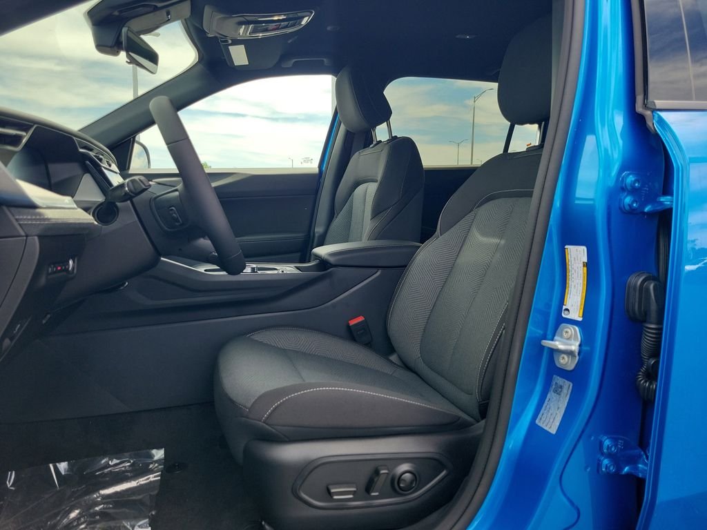 New 2026 Hydro Blue Pearl-Coat Exterior Paint Jeep Laredo image 19