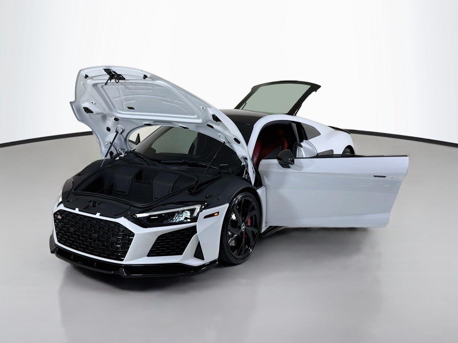 Used 2021 Suzuka Gray Metallic Audi 5.2 V10 | Carbon Ext Pkg | Diamond Stitched Int | Premium Pkg image 39