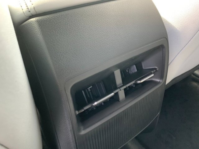 New 2026 Hydro Blue Pearl-Coat Exterior Paint Jeep Laredo image 15