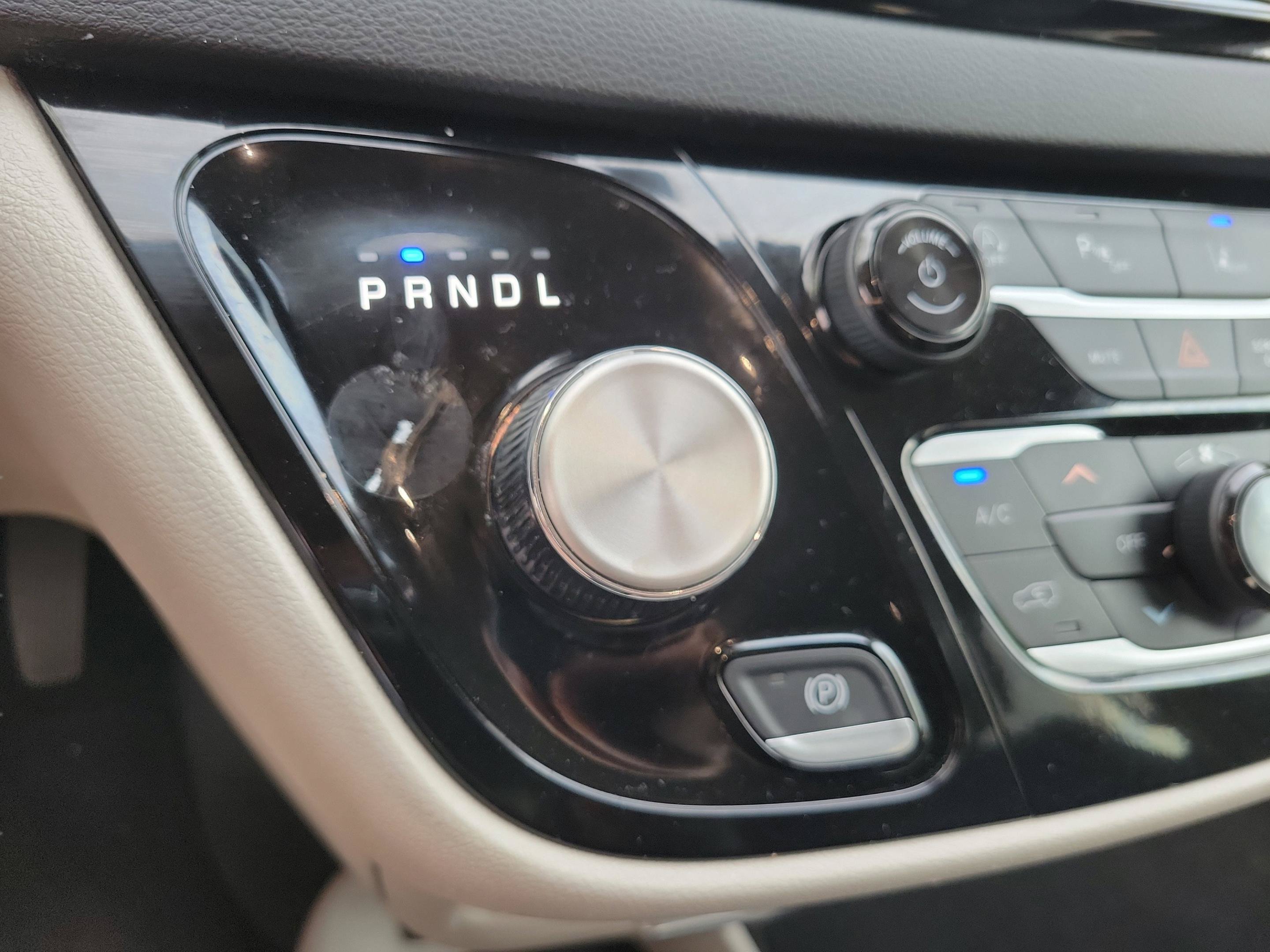 2024 Chrysler Pacifica Touring L - Photo 22