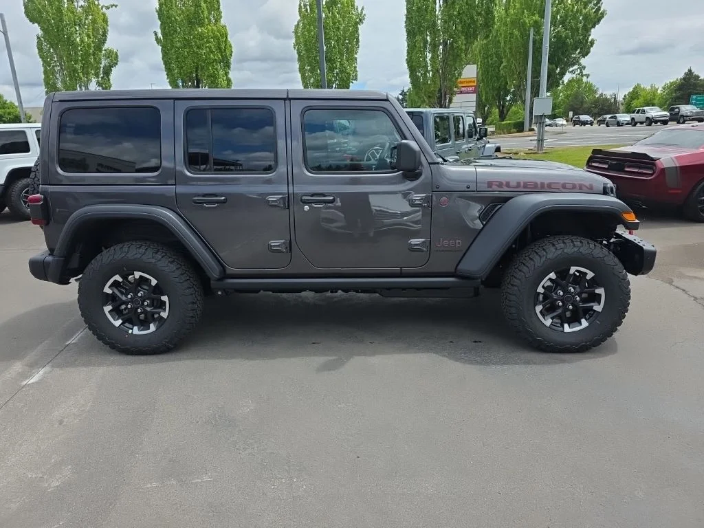 New 2026 Granite Crystal Metallic Clear-Coat Exterior Paint Jeep Rubicon image 6