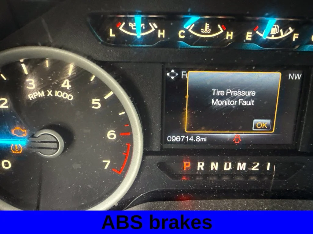 Used 2015 Silver Ford XLT image 10