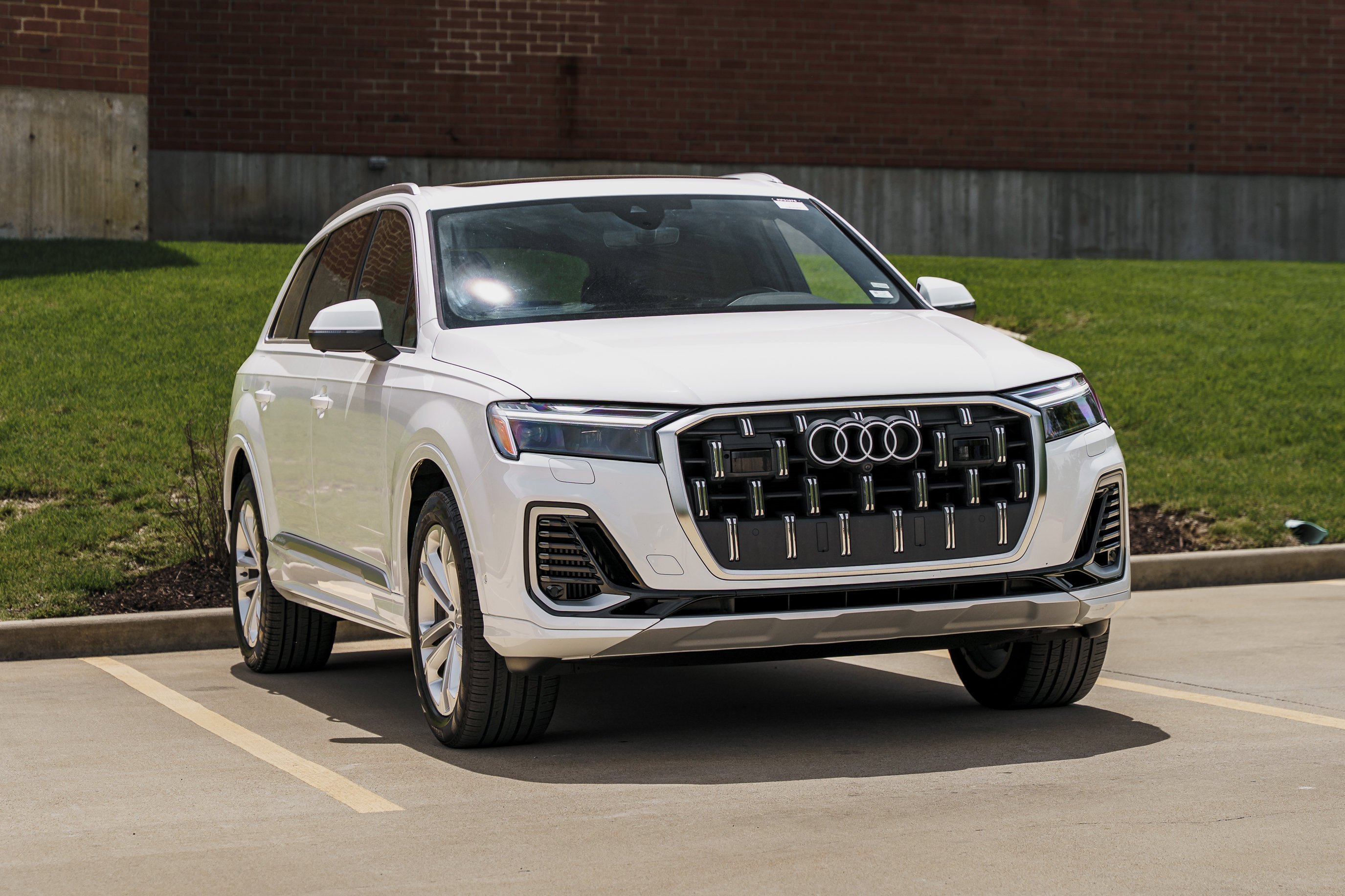 Used 2025 Carrara White Audi Premium Plus image 2