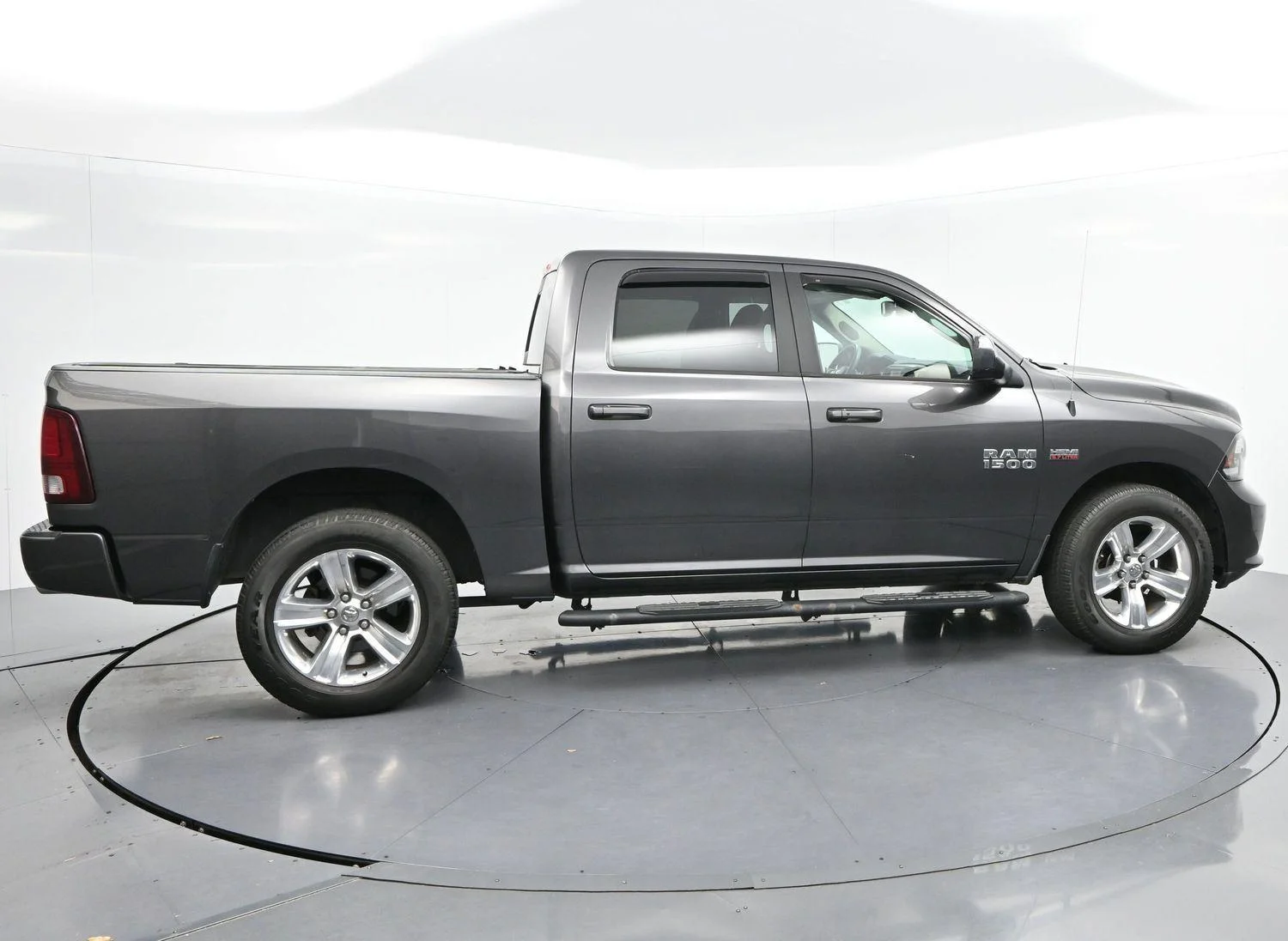 Used 2017 Granite Crystal Metallic Clearcoat Ram Sport image 8