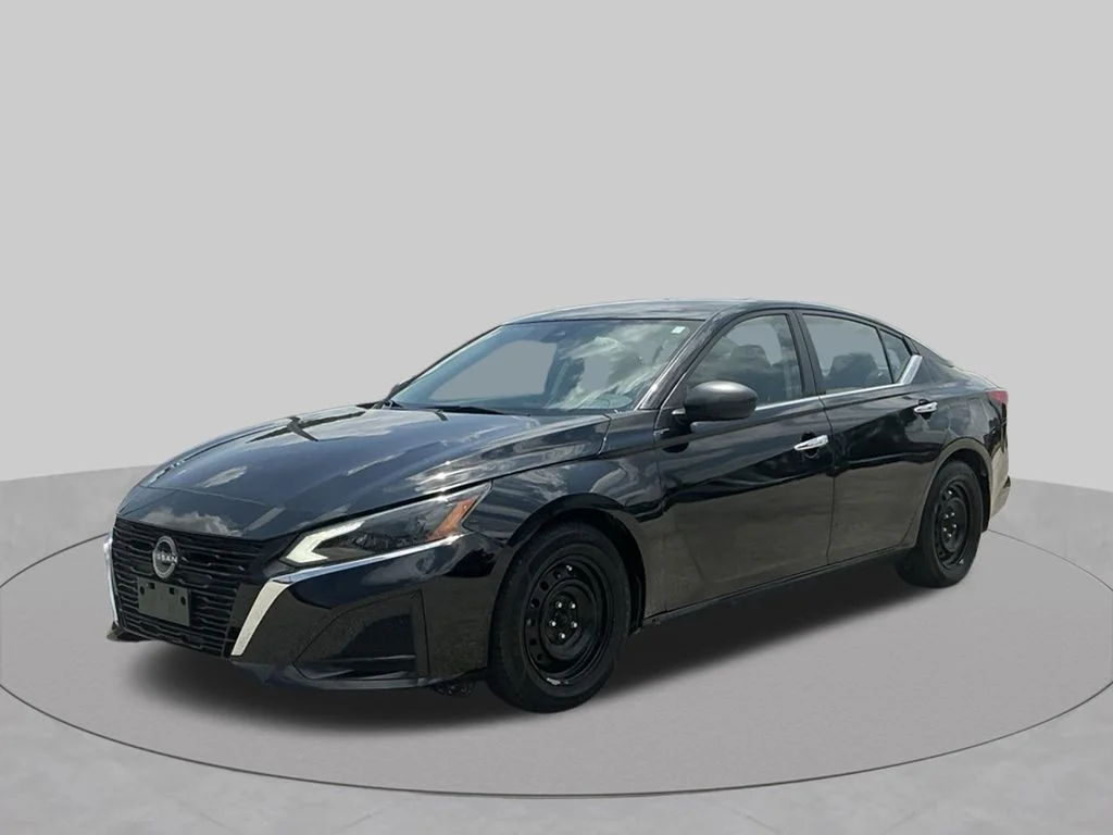 Used 2024 Black Nissan 2.5 S image 2