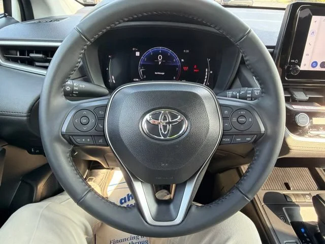 Used 2026 Off-white Toyota LE image 30