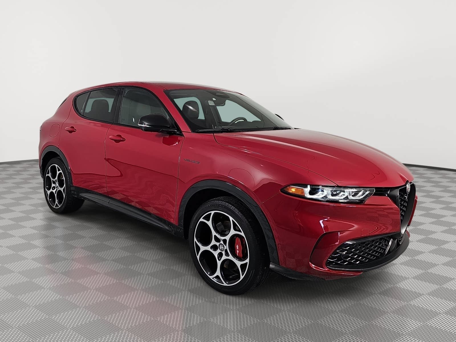 Used 2024 Red Alfa Romeo Veloce image 2
