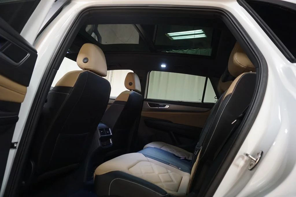 New 2026 Opal White Volkswagen 2.0T SE w/Technology image 29