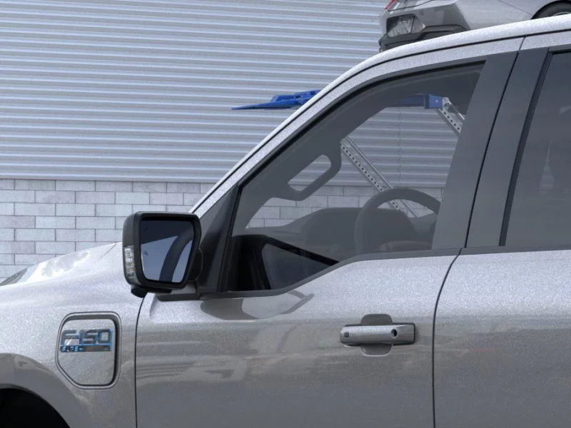 2025 Ford F-150 Lightning Flash - Photo 20
