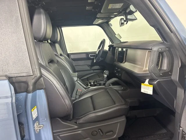 New 2025 Azure Gray Metallic Tri-Coat Ford Outer Banks image 4