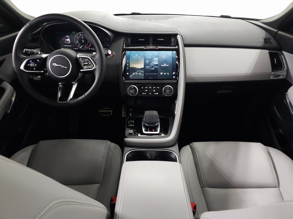 2024 JAGUAR E-PACE - Image 11