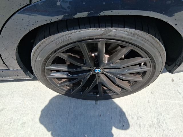 Used 2025 Black BMW xDrive40i image 20