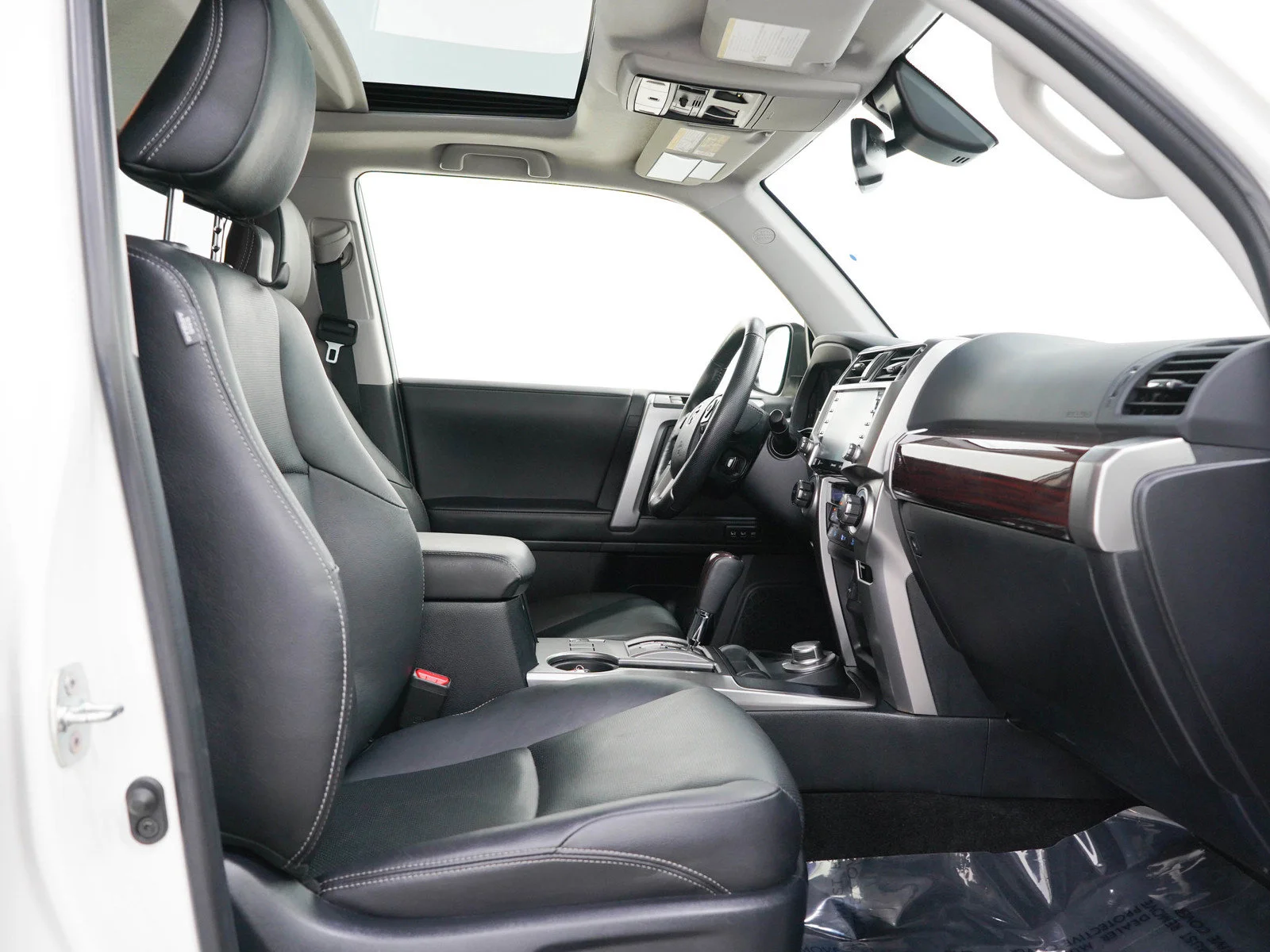 Used 2023 Blizzard Pearl Toyota Limited 4WD image 12