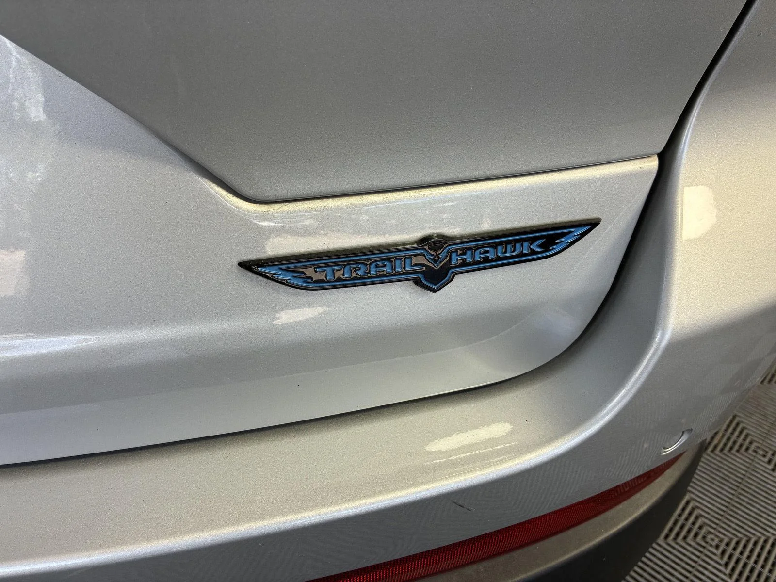 Used 2023 Silver Zynith Jeep Trailhawk image 8