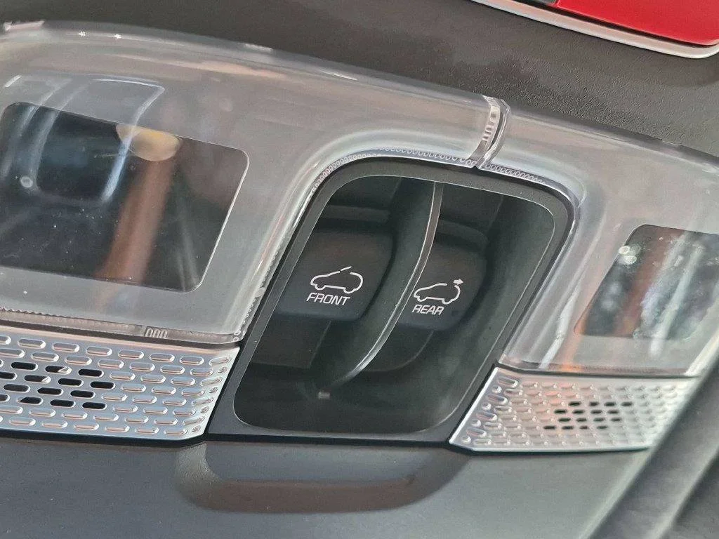 Used 2023 White Kia SX-Prestige X-Line image 23
