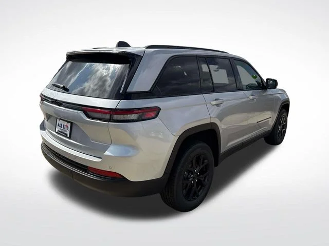 New 2025 Silver Jeep Altitude X image 21