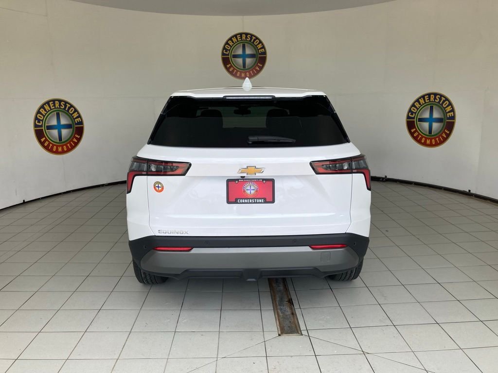 New 2027 Summit White Chevrolet LT image 18