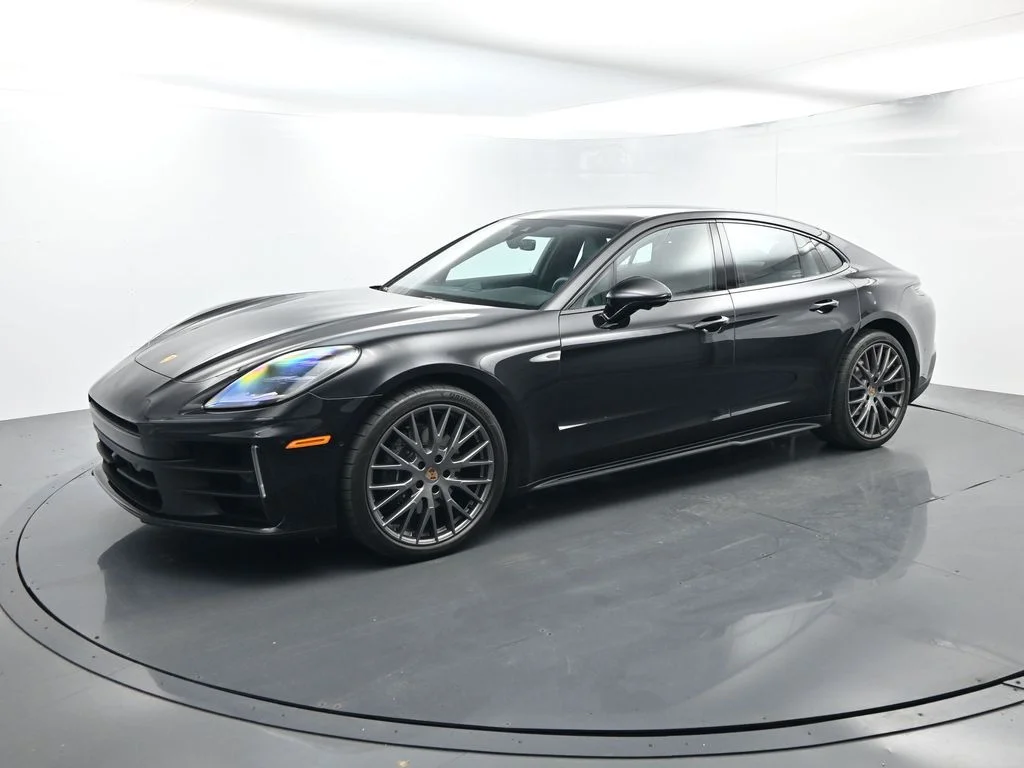 2026 Porsche Panamera Base