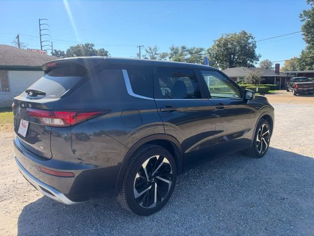 Used 2024 Black Mitsubishi SE image 14