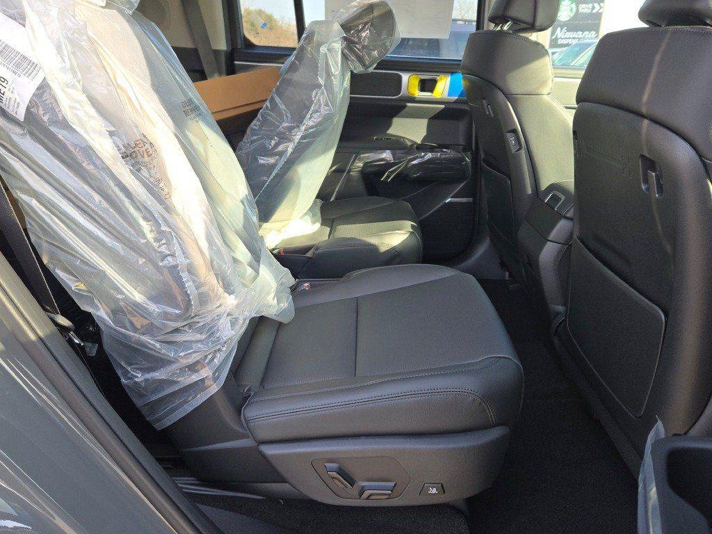 New 2026 Gray Hyundai Limited image 10