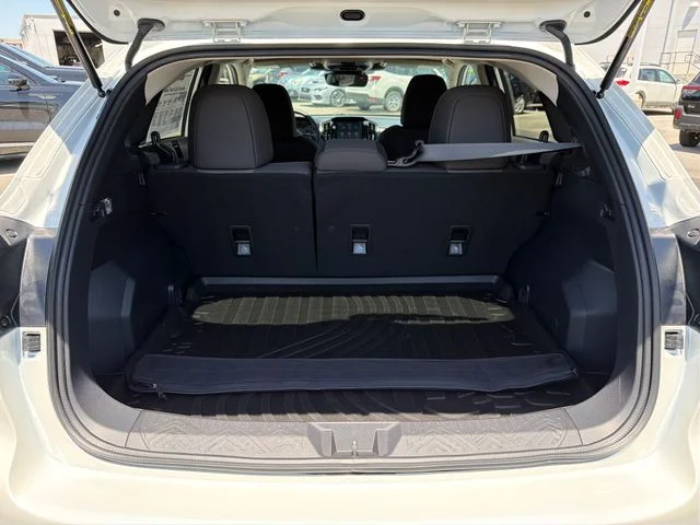 New 2026 CRYSTAL WHITE PEARL Subaru Premium image 25