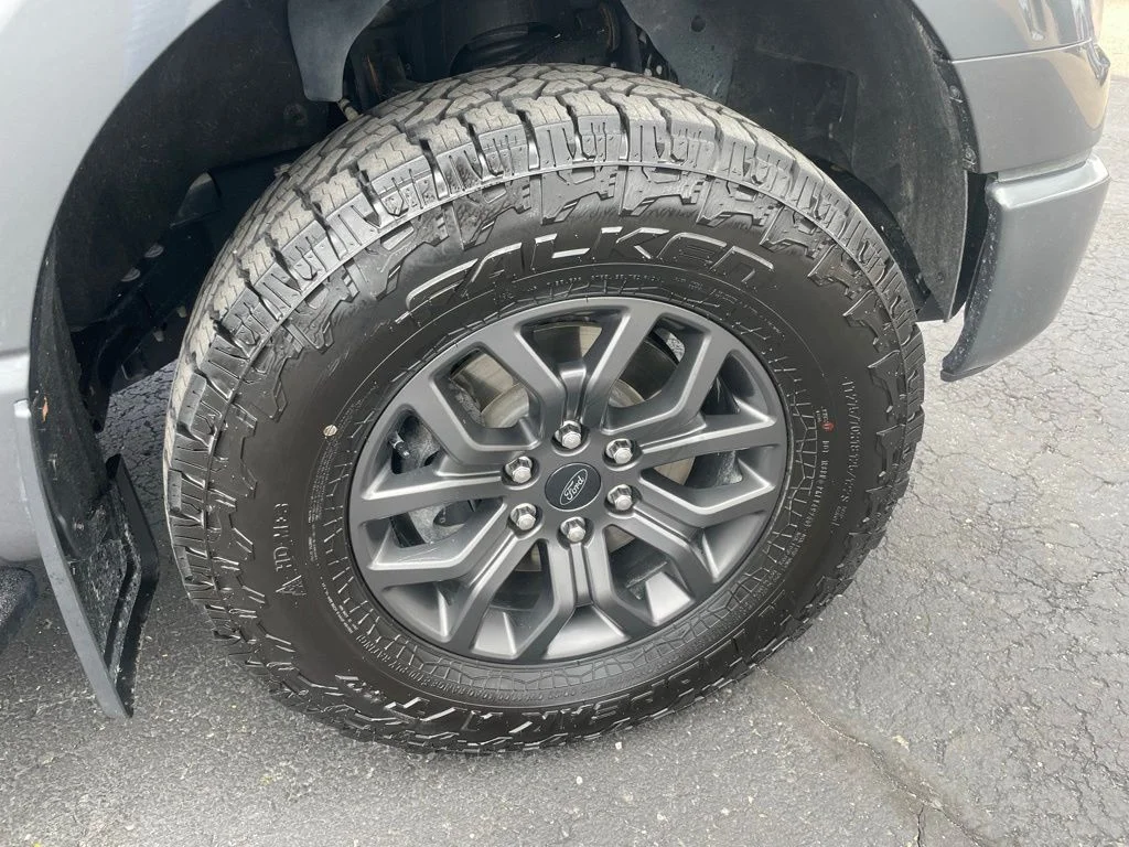 Used 2023 Gray Metallic Ford Tremor image 3