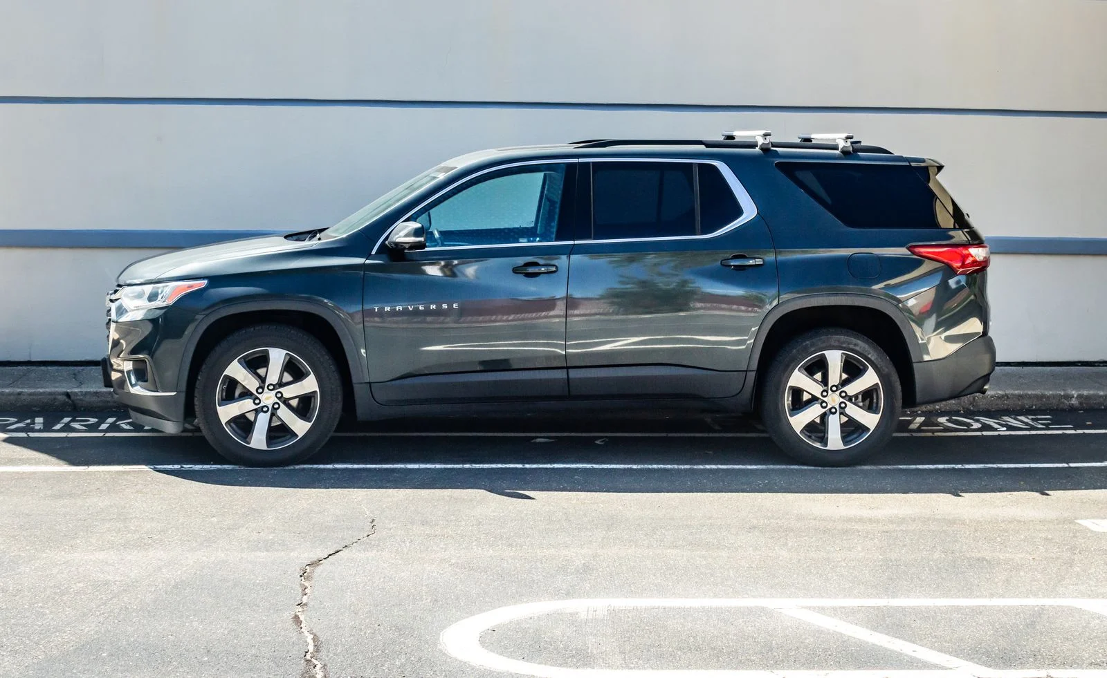 Used 2020 Gray Chevrolet 3LT image 4