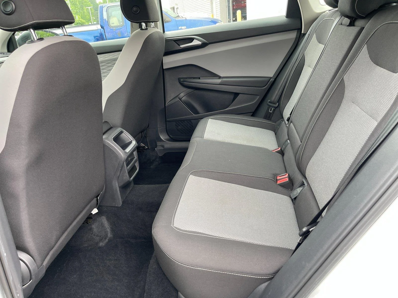 Used 2022 Pure White Volkswagen S image 31