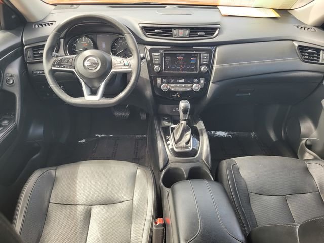 Used 2020 Orange Nissan SL image 16