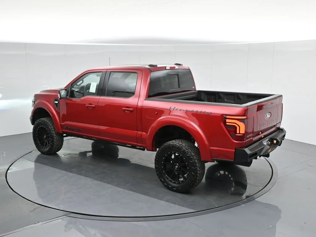 New 2025 Rapid Red Metallic Tinted Clearcoat Ford Lariat image 46