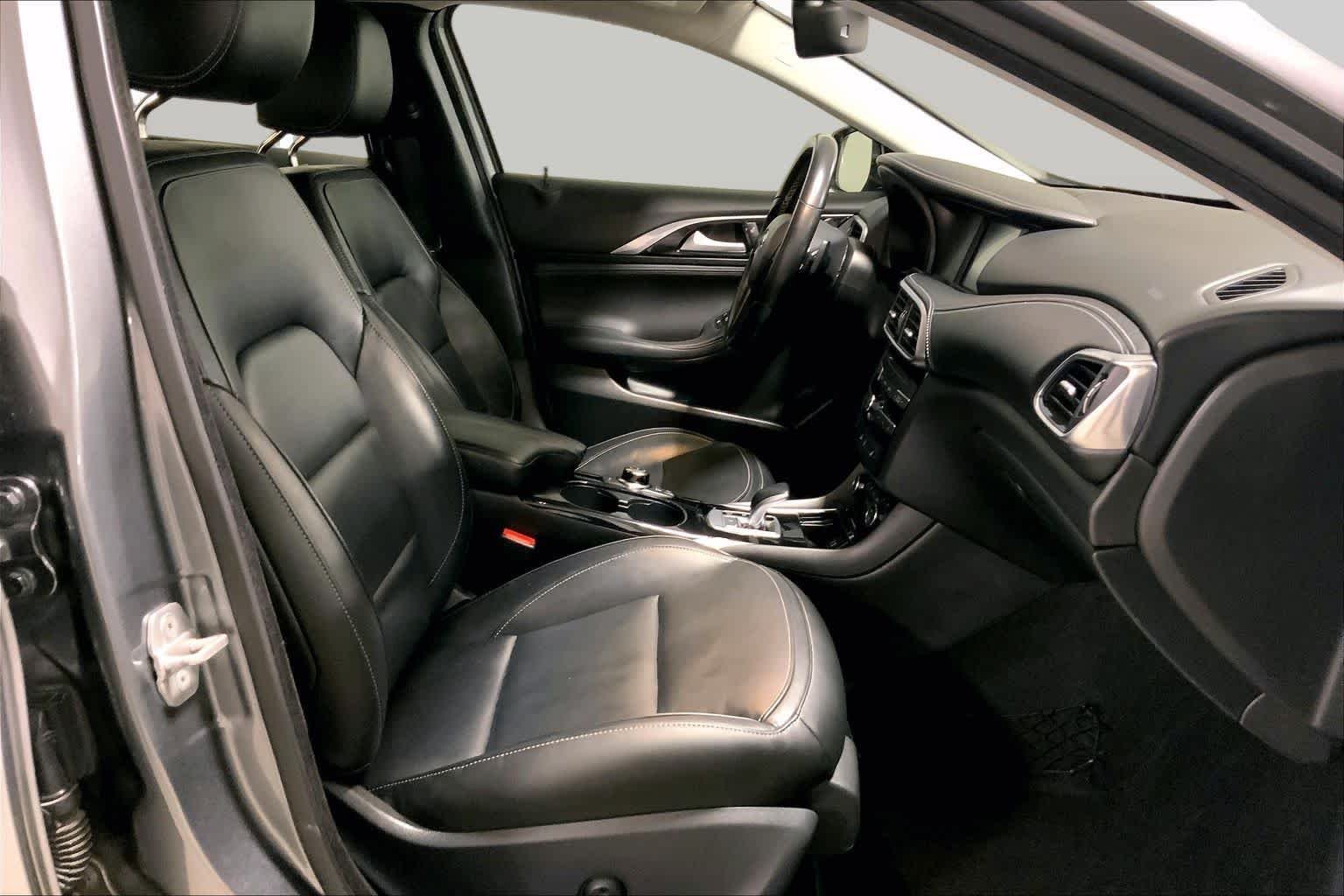 Used 2017 Graphite Shadow INFINITI Luxury image 8