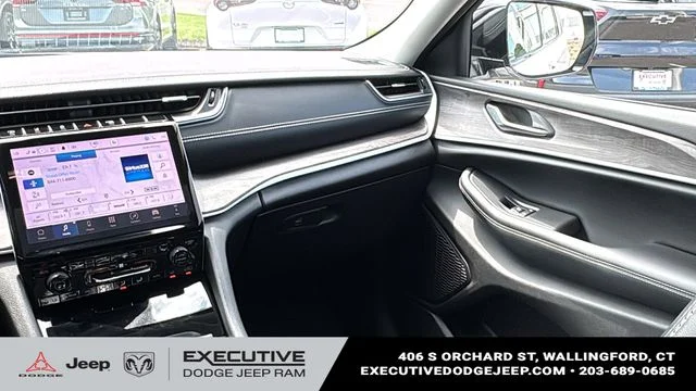 Used 2023 White Jeep Limited image 25