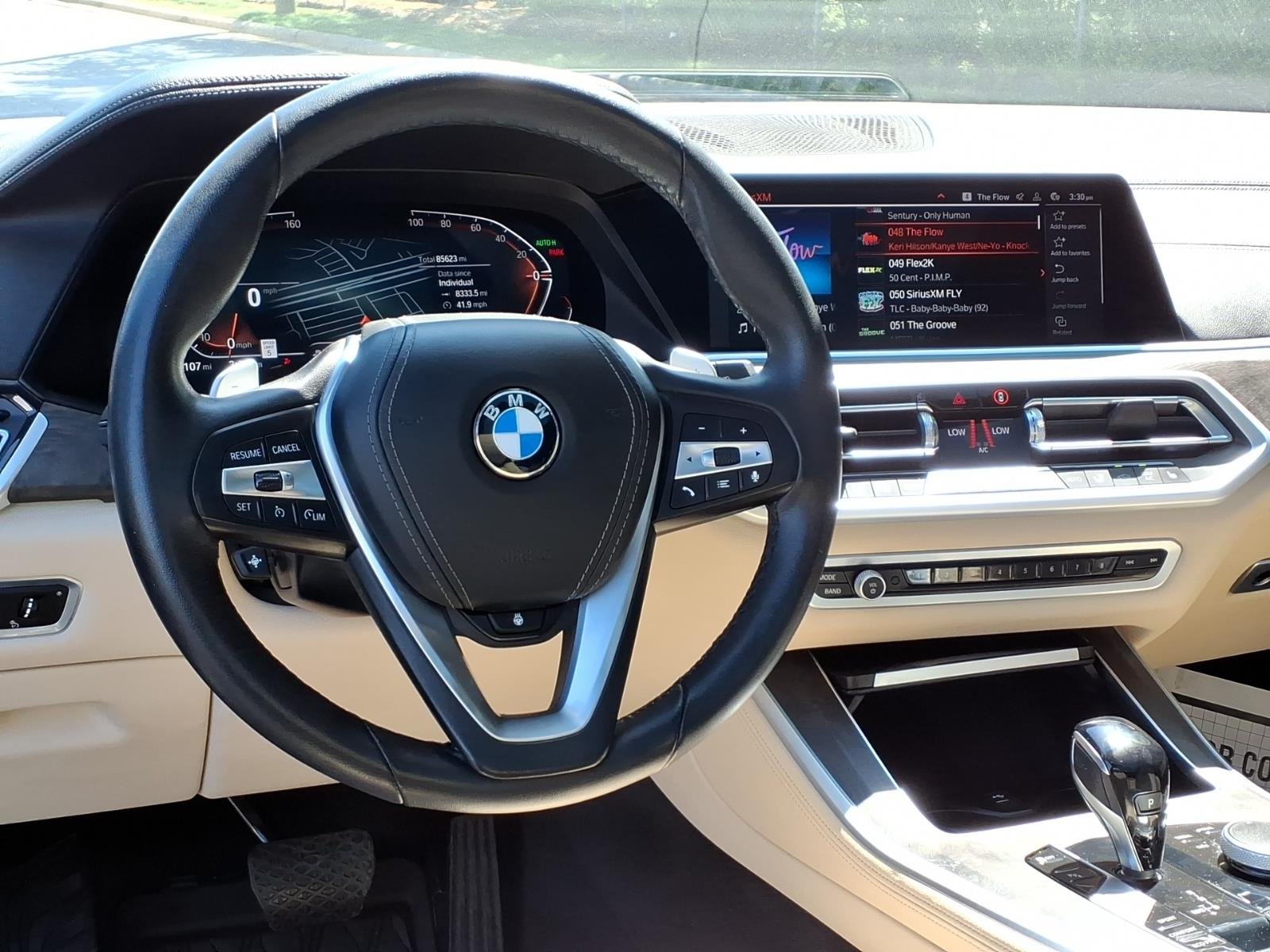 Used 2022 Black BMW xDrive40i image 3
