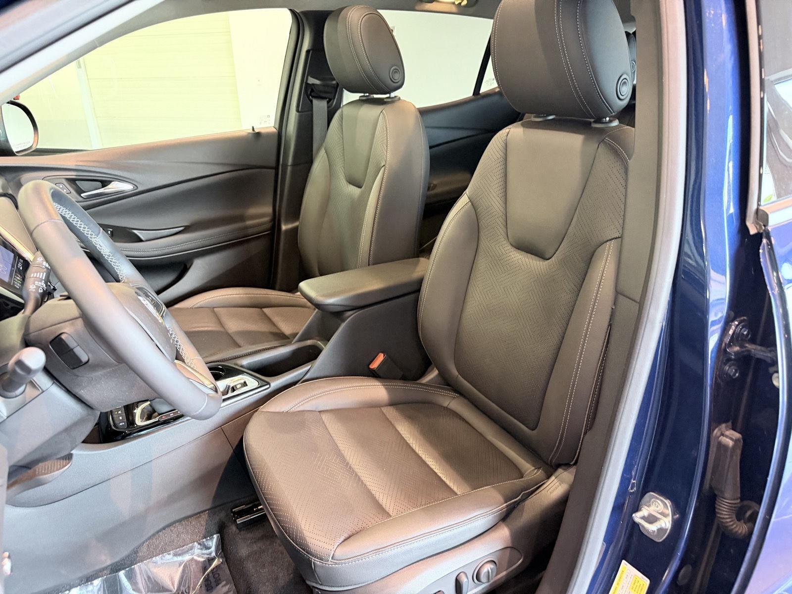 Used 2023 Sapphire Metallic Buick Essence image 37