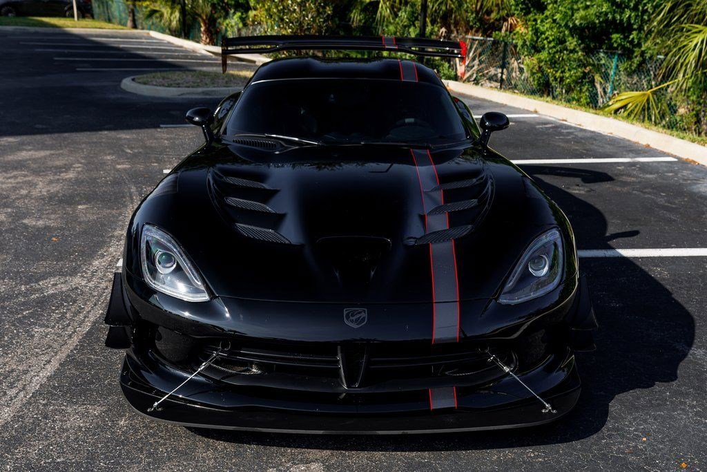 2017 Dodge Viper GTC - Photo 12