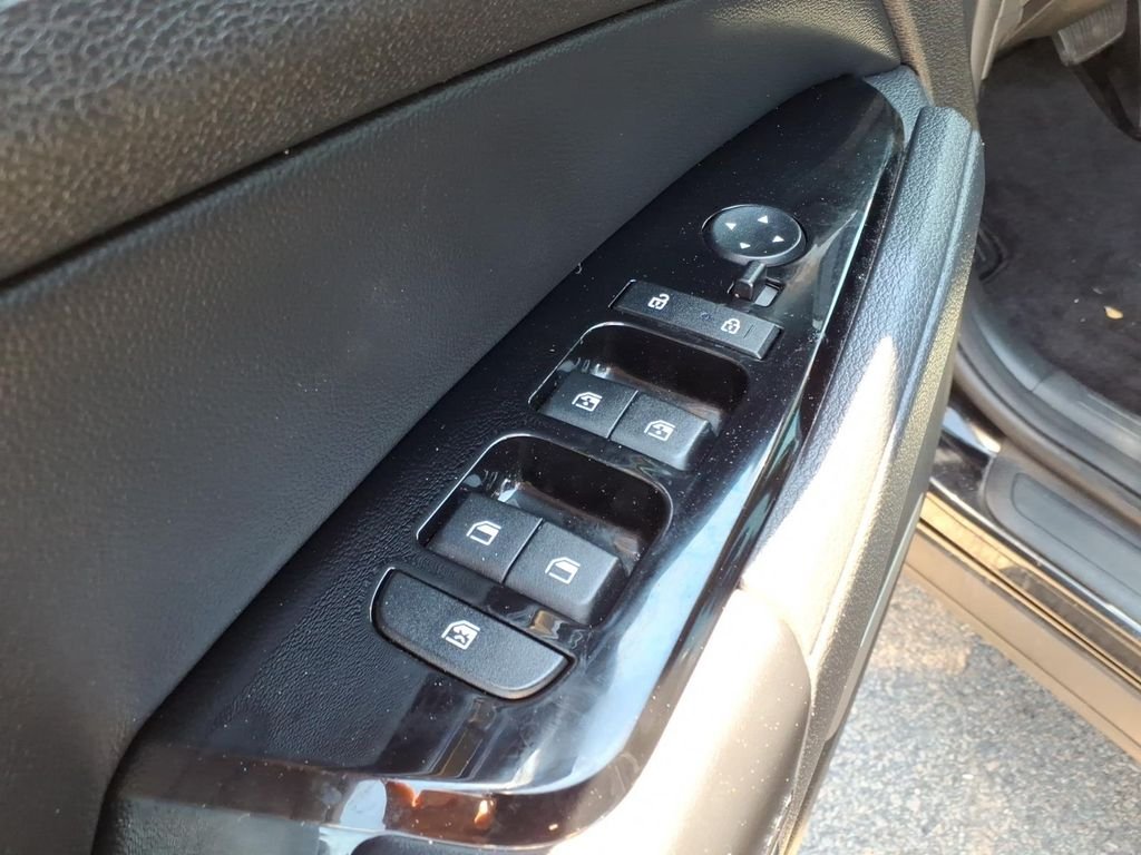 Used 2023 Ebony Black Kia EX image 9