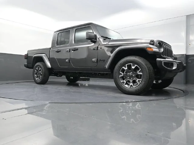 New 2026 Granite Crystal Metallic Clear-Coat Exterior Paint Jeep Sahara image 18