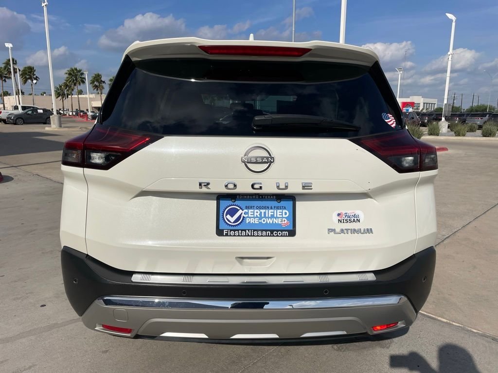 Used 2023 White Nissan Platinum image 4