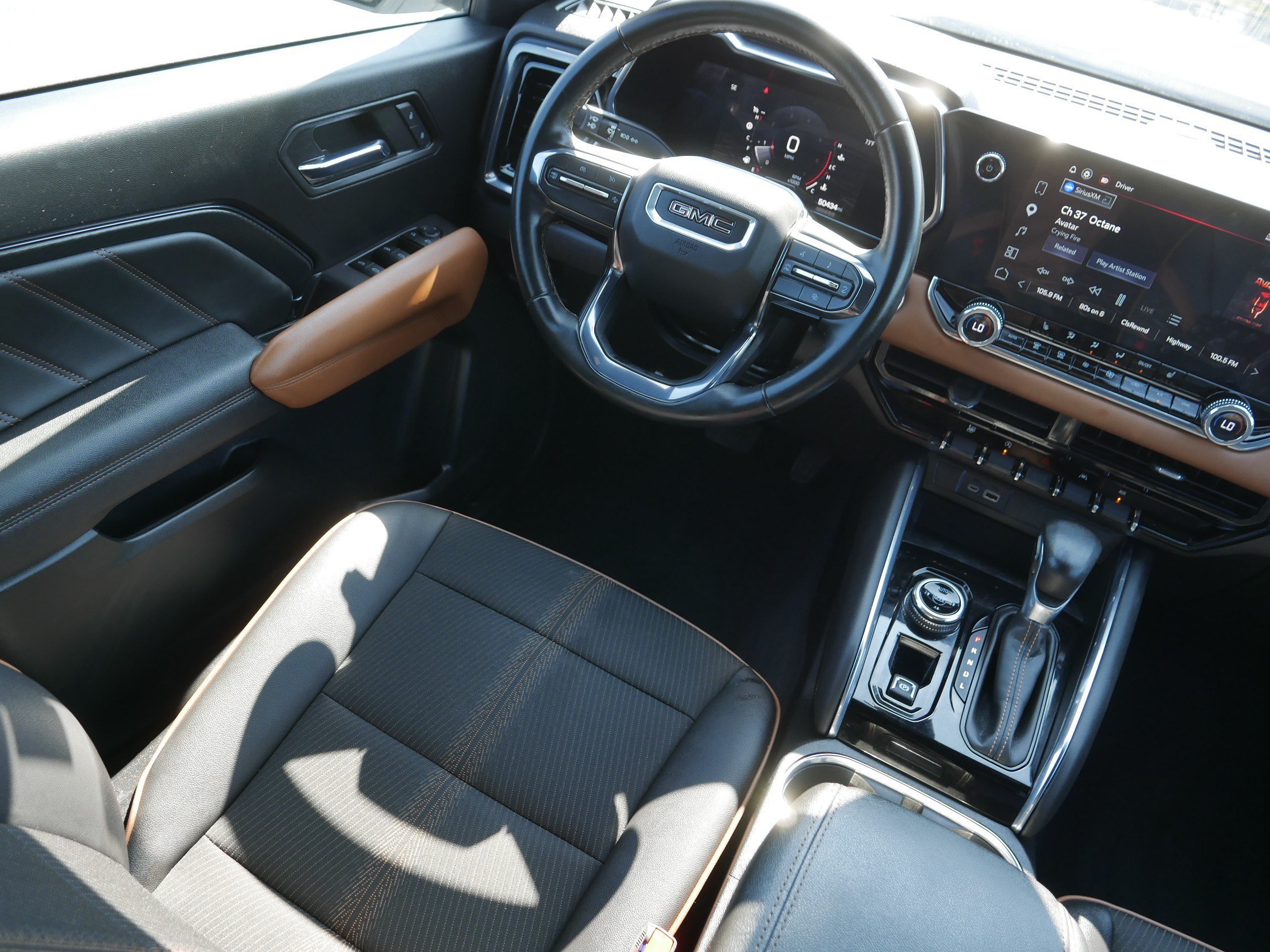 Used 2023 Summit White GMC 4WD AT4 image 9