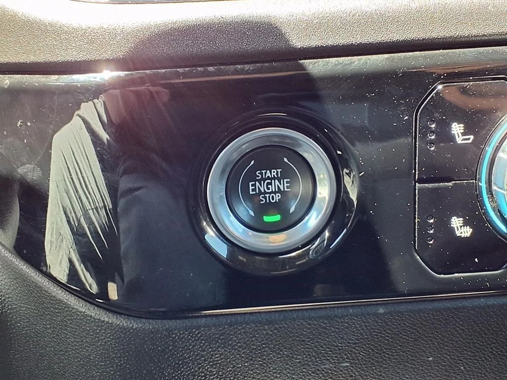 Used 2024 Gray GMC SLE image 8