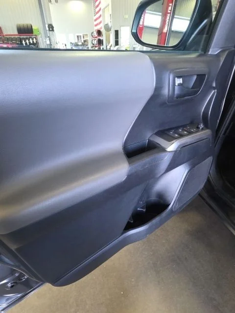 Used 2019 Gray Toyota SR5 image 13
