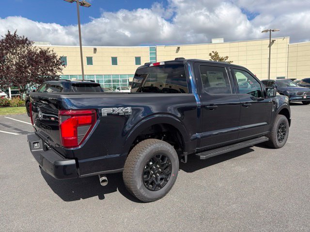 New 2026 Blue Ford XLT image 3