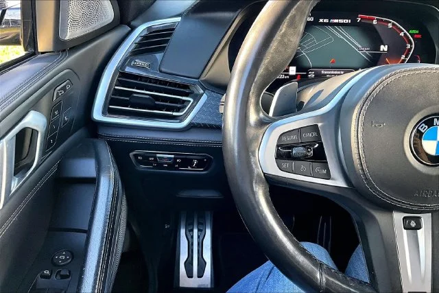 Used 2020 Gray Metallic BMW M50i image 18